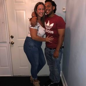 Meet your Posher, Caitlin